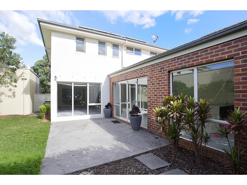 22 Pinehurst Way, Heatherton VIC 3202