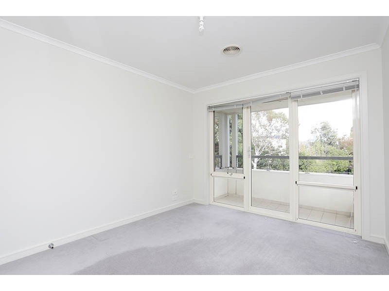 22 Pinehurst Way, Heatherton VIC 3202