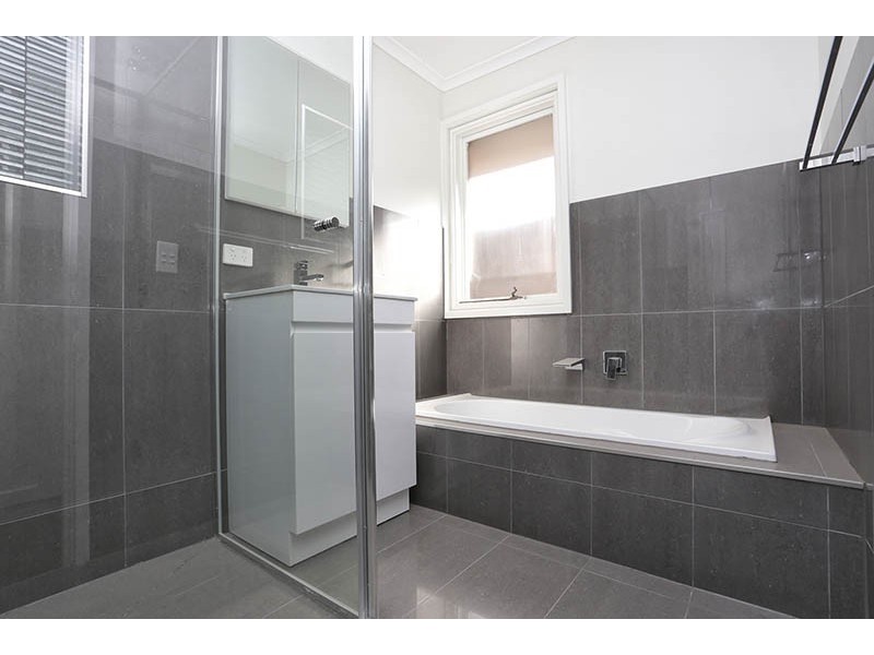 17 Barclay Drive, Cheltenham VIC 3192