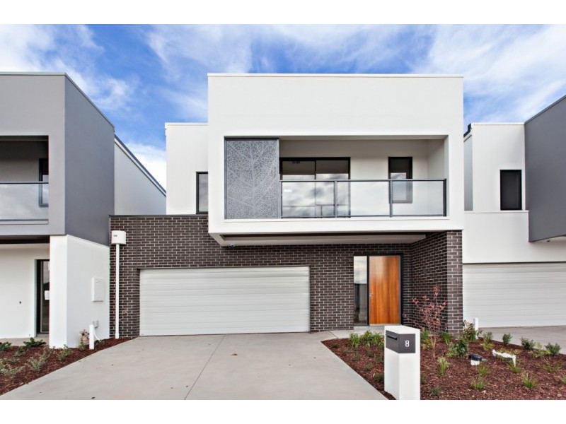 8 Amberley Drive, Cheltenham VIC 3192