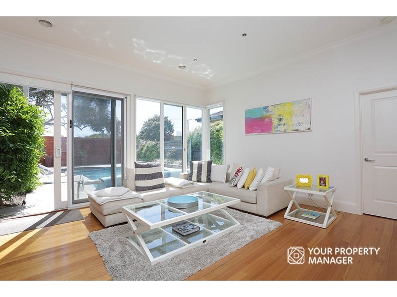 19 Glenmore Crescent, Black Rock VIC 3193