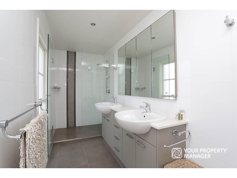 19 Glenmore Crescent, Black Rock VIC 3193