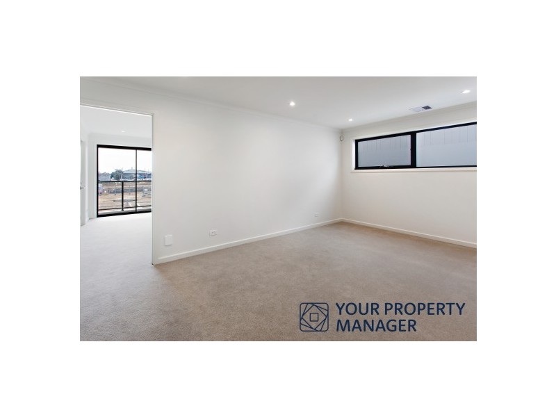 8 Amberley Drive, Cheltenham VIC 3192