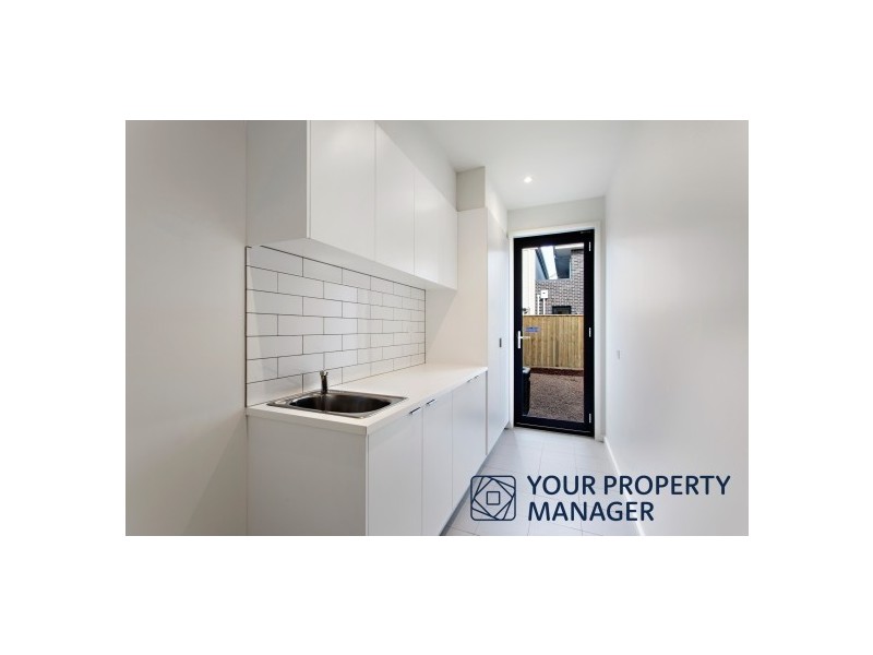 8 Amberley Drive, Cheltenham VIC 3192