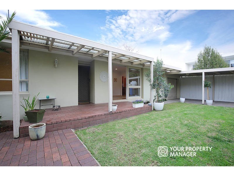 8/30 Roslyn Street, Brighton VIC 3186