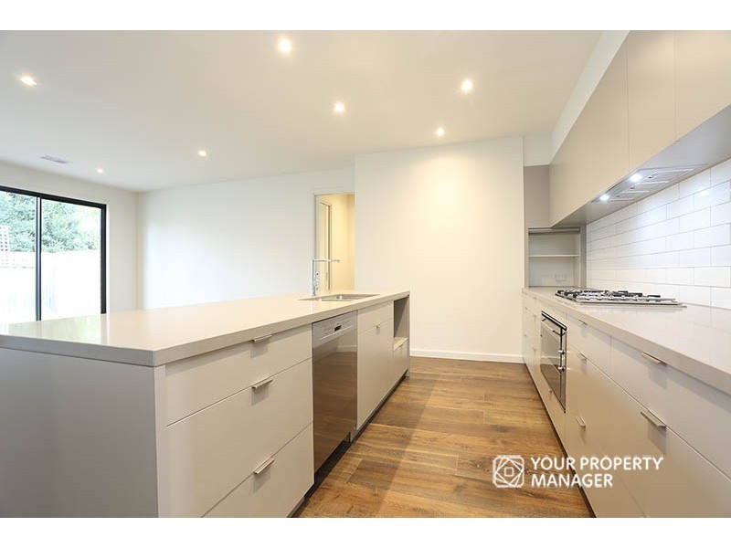 42 Abbington Drive, Cheltenham VIC 3192