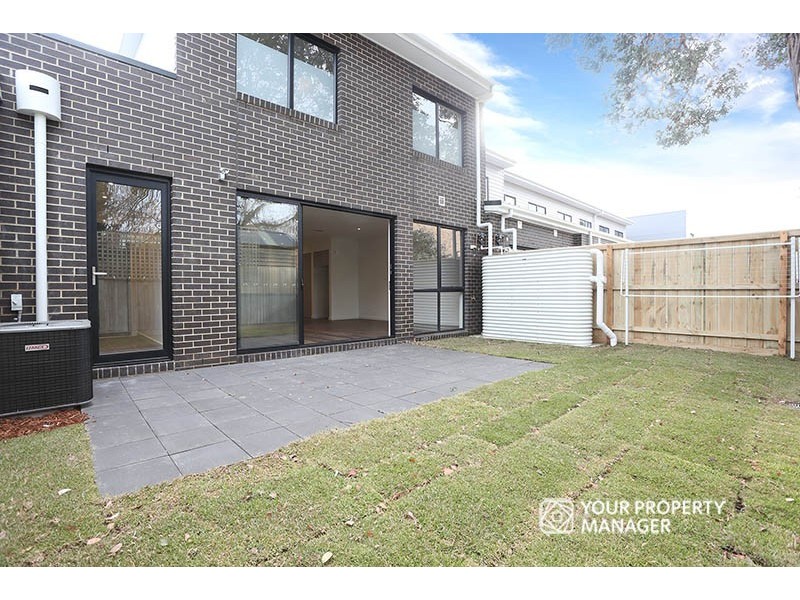 42 Abbington Drive, Cheltenham VIC 3192