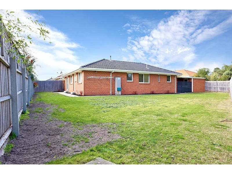 6 Holmwood Break, Dingley Village VIC 3172