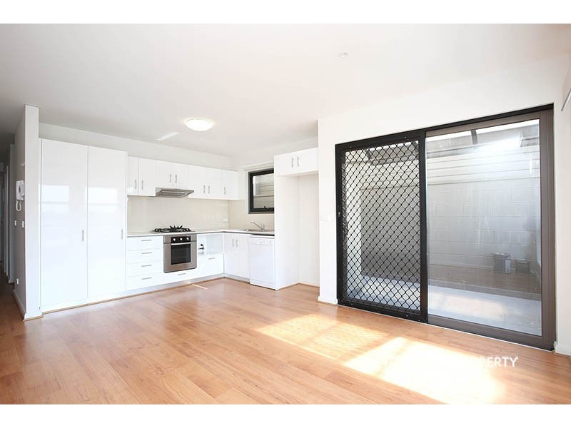 3/290 Charman Road, Cheltenham VIC 3192