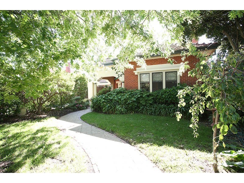 3 Bayside Crescent, Hampton VIC 3188