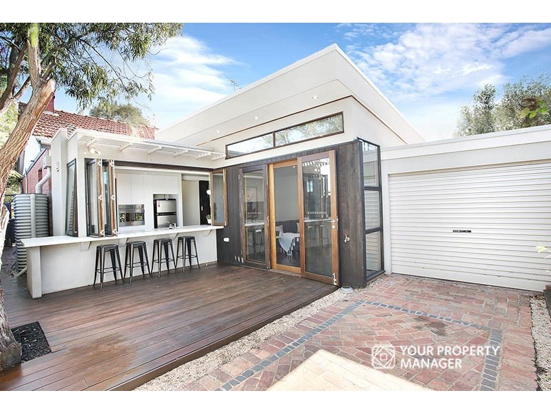 33 Johnson Street, St Kilda East VIC 3183