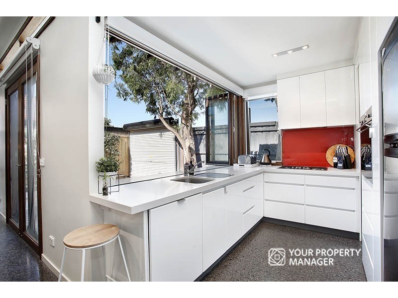 33 Johnson Street, St Kilda East VIC 3183
