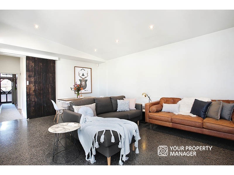 33 Johnson Street, St Kilda East VIC 3183