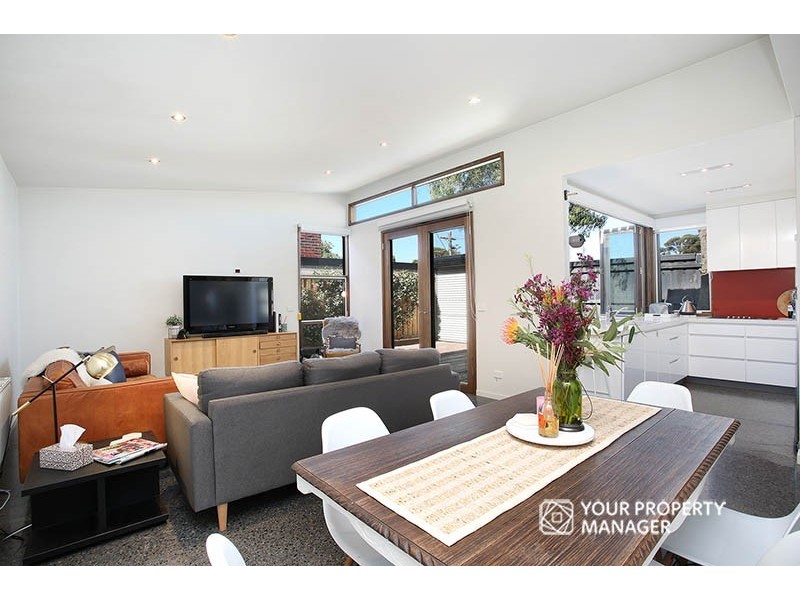 33 Johnson Street, St Kilda East VIC 3183