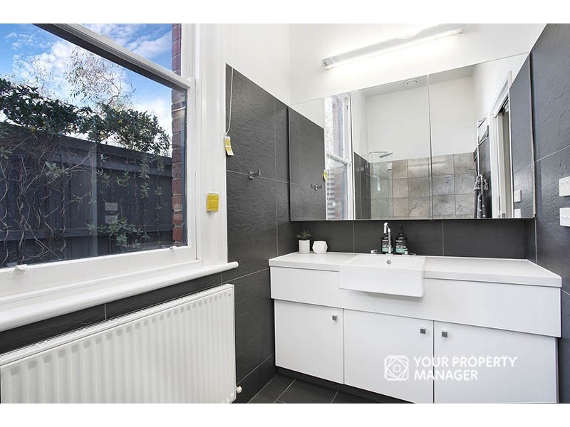 33 Johnson Street, St Kilda East VIC 3183