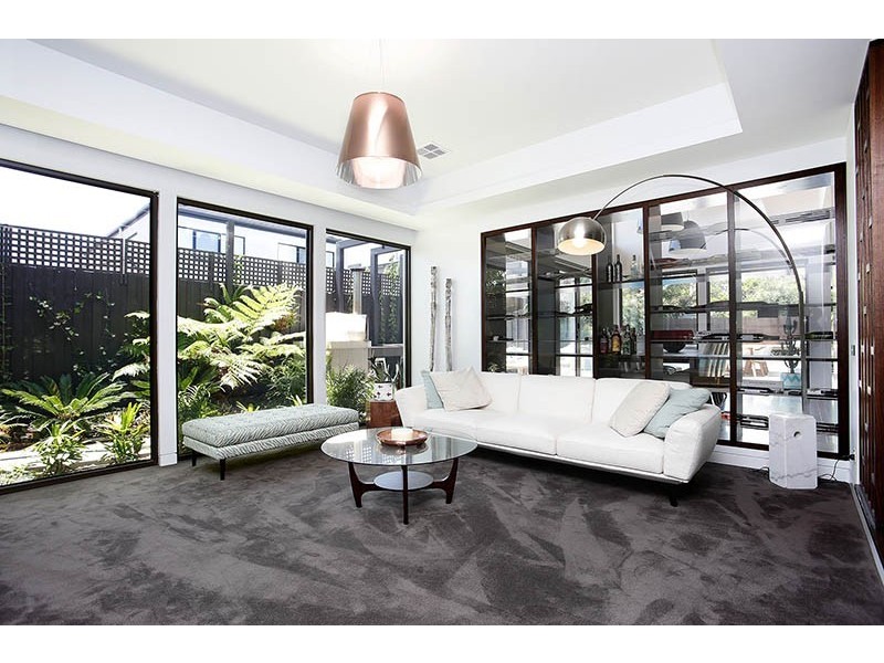 2 Lorraine Street, Hampton VIC 3188