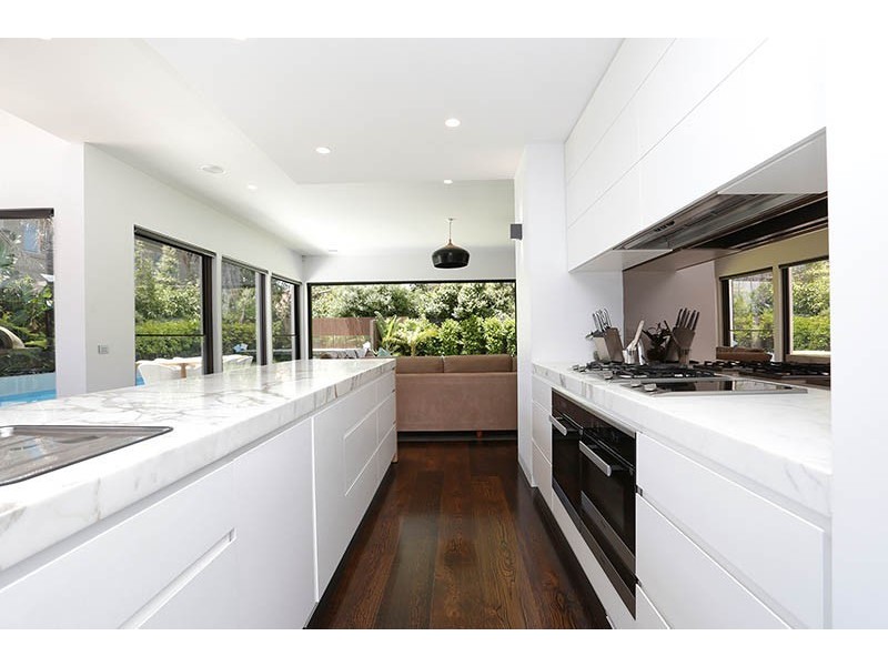 2 Lorraine Street, Hampton VIC 3188