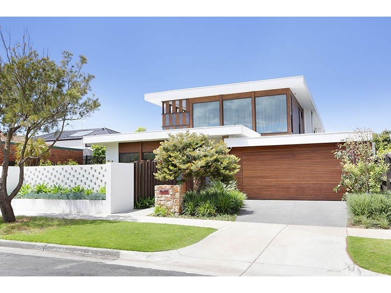 2 Lorraine Street, Hampton VIC 3188