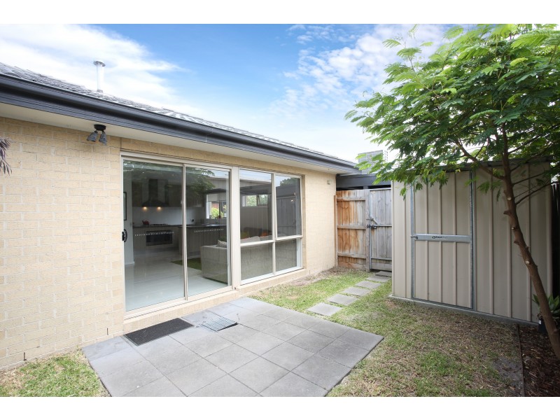 2/8 Scott Street, Seaford VIC 3198