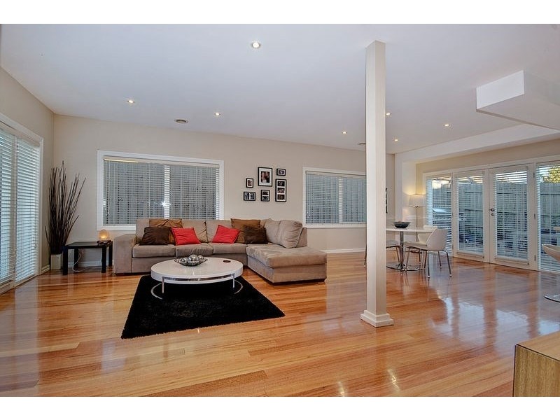 2/1382 North Road, Oakleigh South VIC 3167