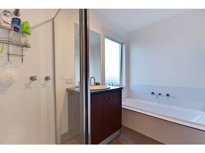 2/1382 North Road, Oakleigh South VIC 3167