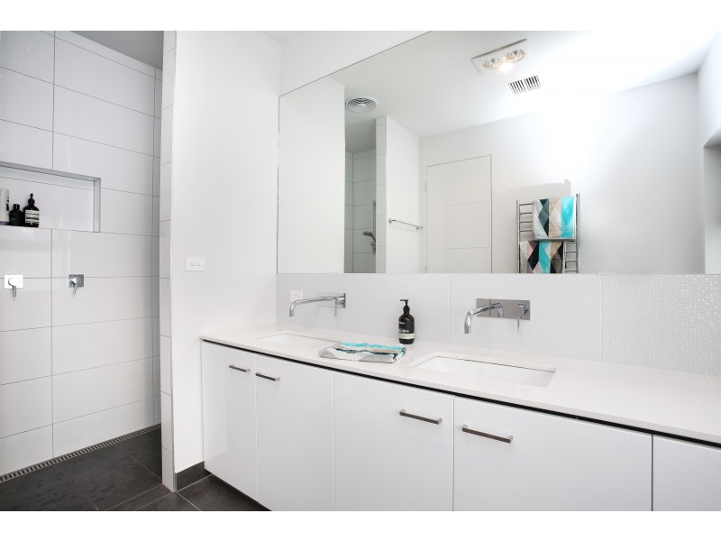 10 Zodiac Street, Burwood VIC 3125