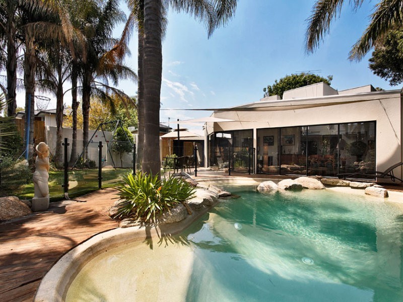 1 Gareth Avenue, Beaumaris VIC 3193