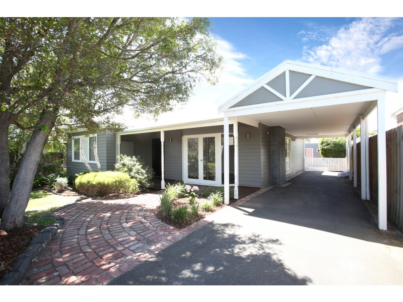 21 Elliot Street, Parkdale VIC 3195