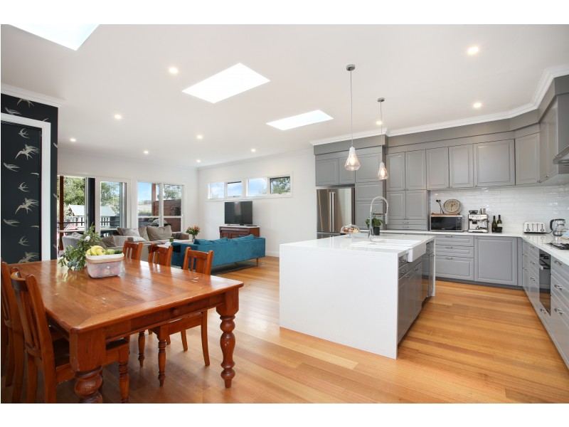 68 Evesham Road, Cheltenham VIC 3192