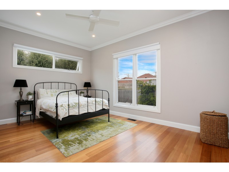 68 Evesham Road, Cheltenham VIC 3192