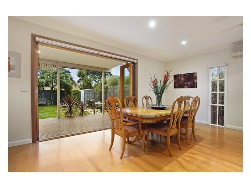 15 Mernda Avenue, Cheltenham VIC 3192