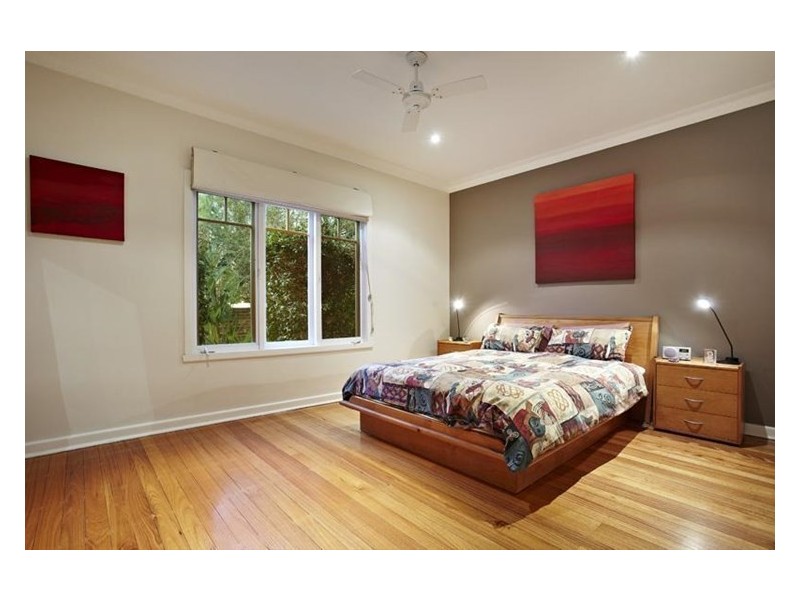 15 Mernda Avenue, Cheltenham VIC 3192