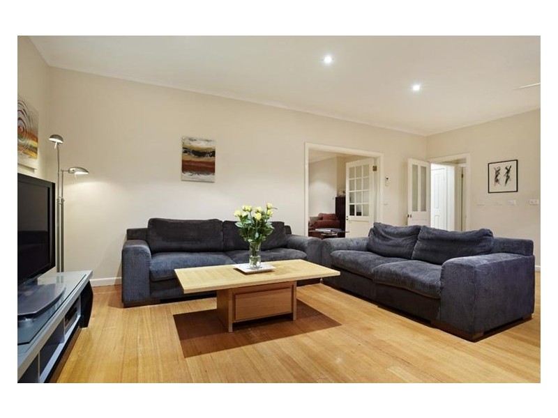 15 Mernda Avenue, Cheltenham VIC 3192