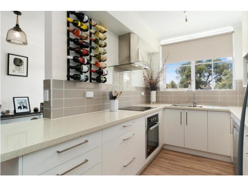 9/298 Nepean Highway, Seaford VIC 3198