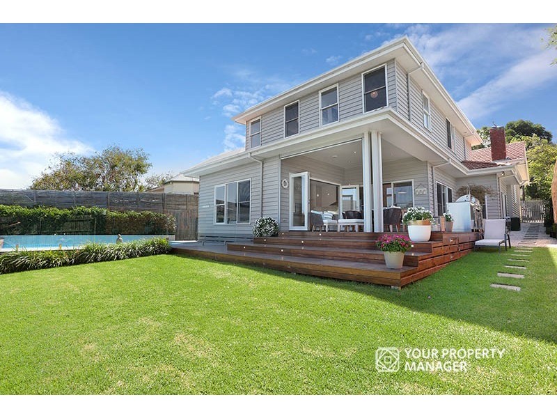 108 Linacre Road, Hampton VIC 3188