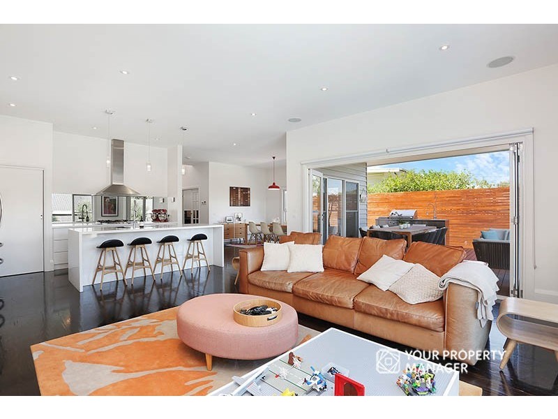 108 Linacre Road, Hampton VIC 3188
