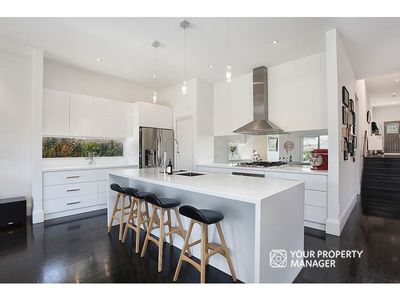 108 Linacre Road, Hampton VIC 3188