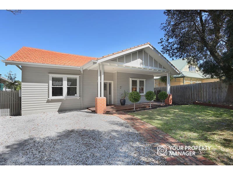 108 Linacre Road, Hampton VIC 3188
