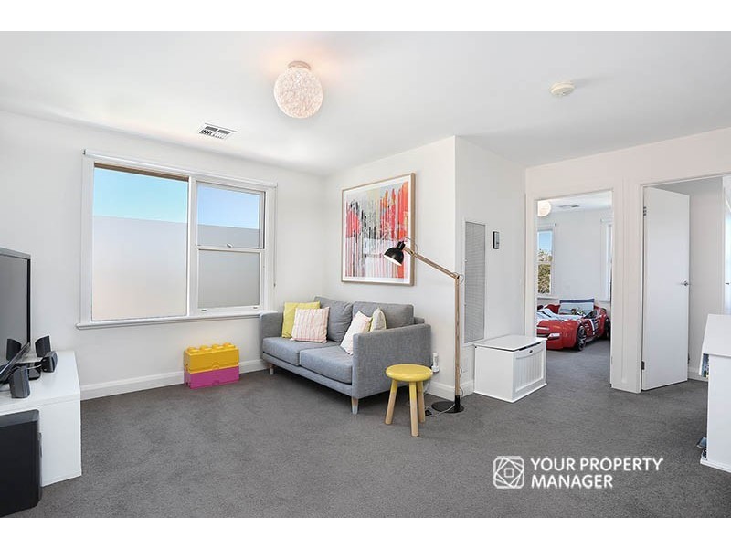 108 Linacre Road, Hampton VIC 3188