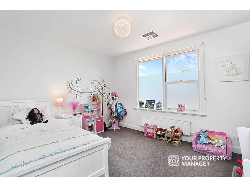 108 Linacre Road, Hampton VIC 3188