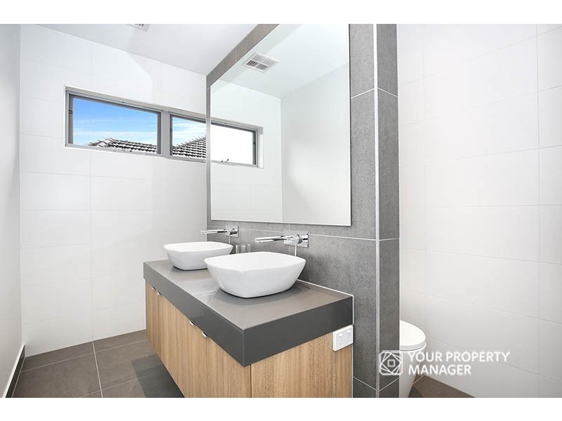 28B Kingston Street, Hampton VIC 3188