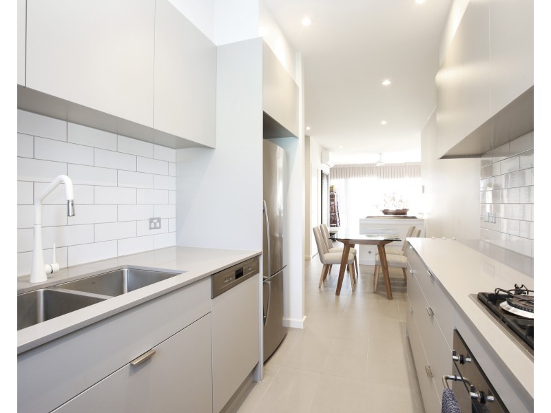 2/8 Bellevue Road, Cheltenham VIC 3192