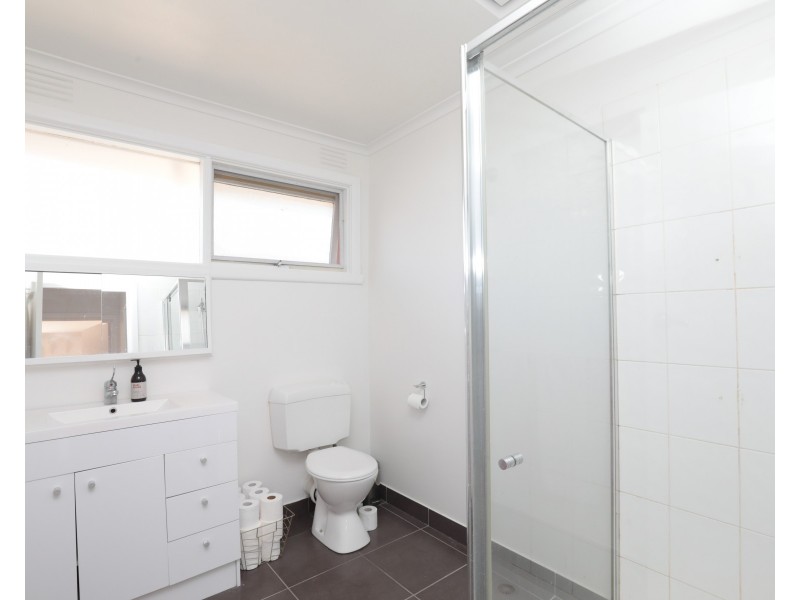 4/2a Keefer Street, Mordialloc VIC 3195