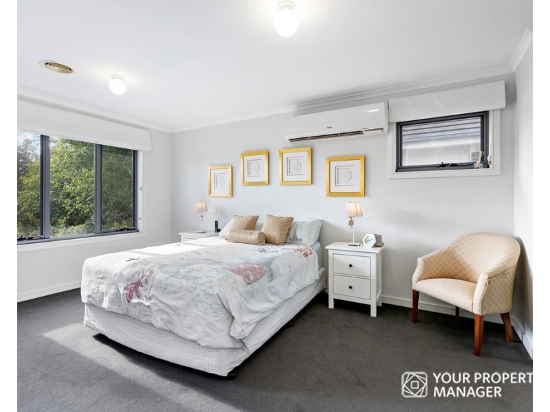 33 Carnoustie Parade, Heatherton VIC 3202