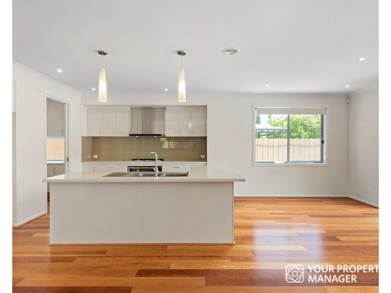 31 Chalmers Street, Mckinnon VIC 3204