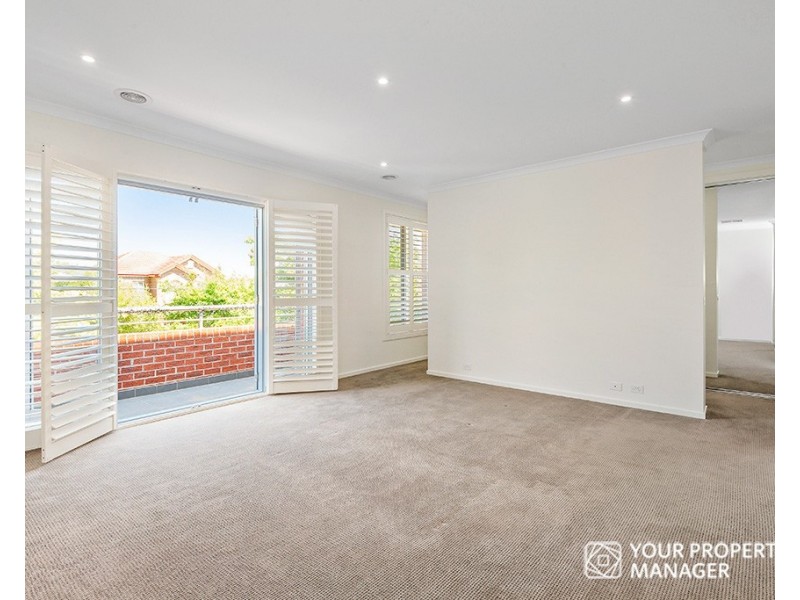 31 Chalmers Street, Mckinnon VIC 3204