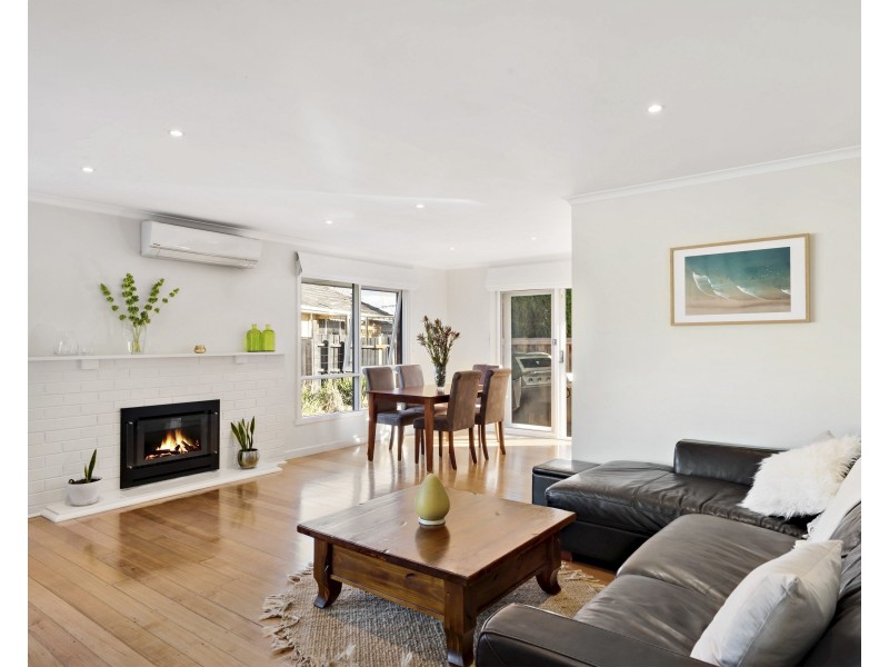 2 Sandalong Court, Bonbeach VIC 3196