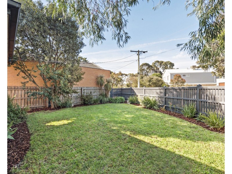2 Sandalong Court, Bonbeach VIC 3196