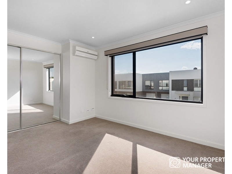 21 Monterey Drive, Cheltenham VIC 3192