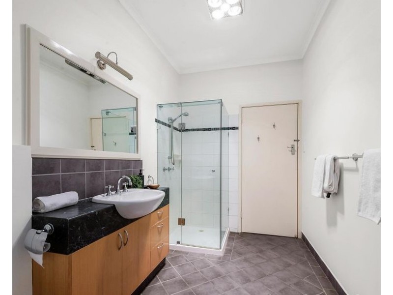 1 St Georges Court, Parkdale VIC 3195